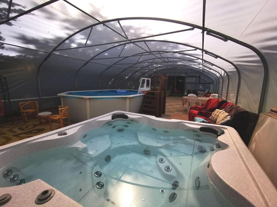 Country Side Haven Two Double Ensuite Bedrooms Couples Exclusive Rate Offered Saint-Michel-de-Montjoie Exteriör bild